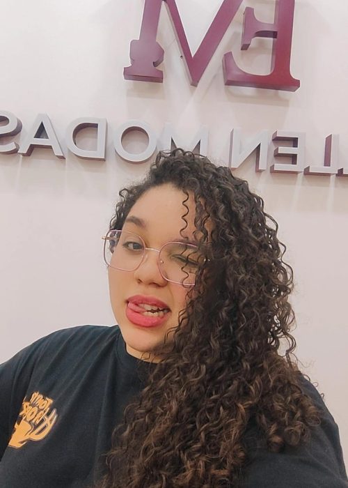 Dona da Ellen Modas